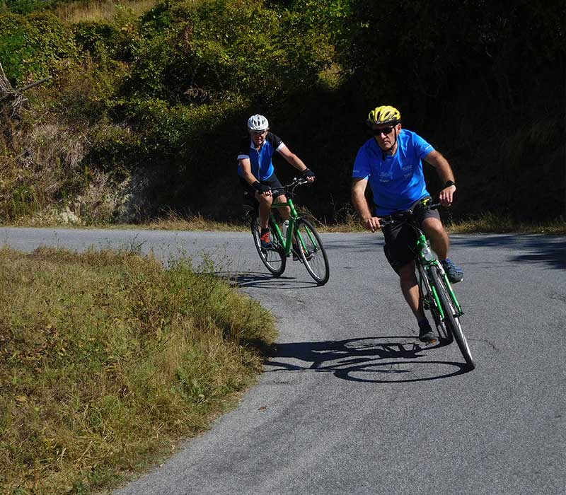Self Bike Tour- Le langhe in bici - da Asti a Barolo.